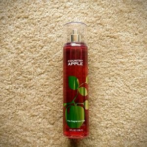 SOLD: BBW Country Apple Fragrance Mist